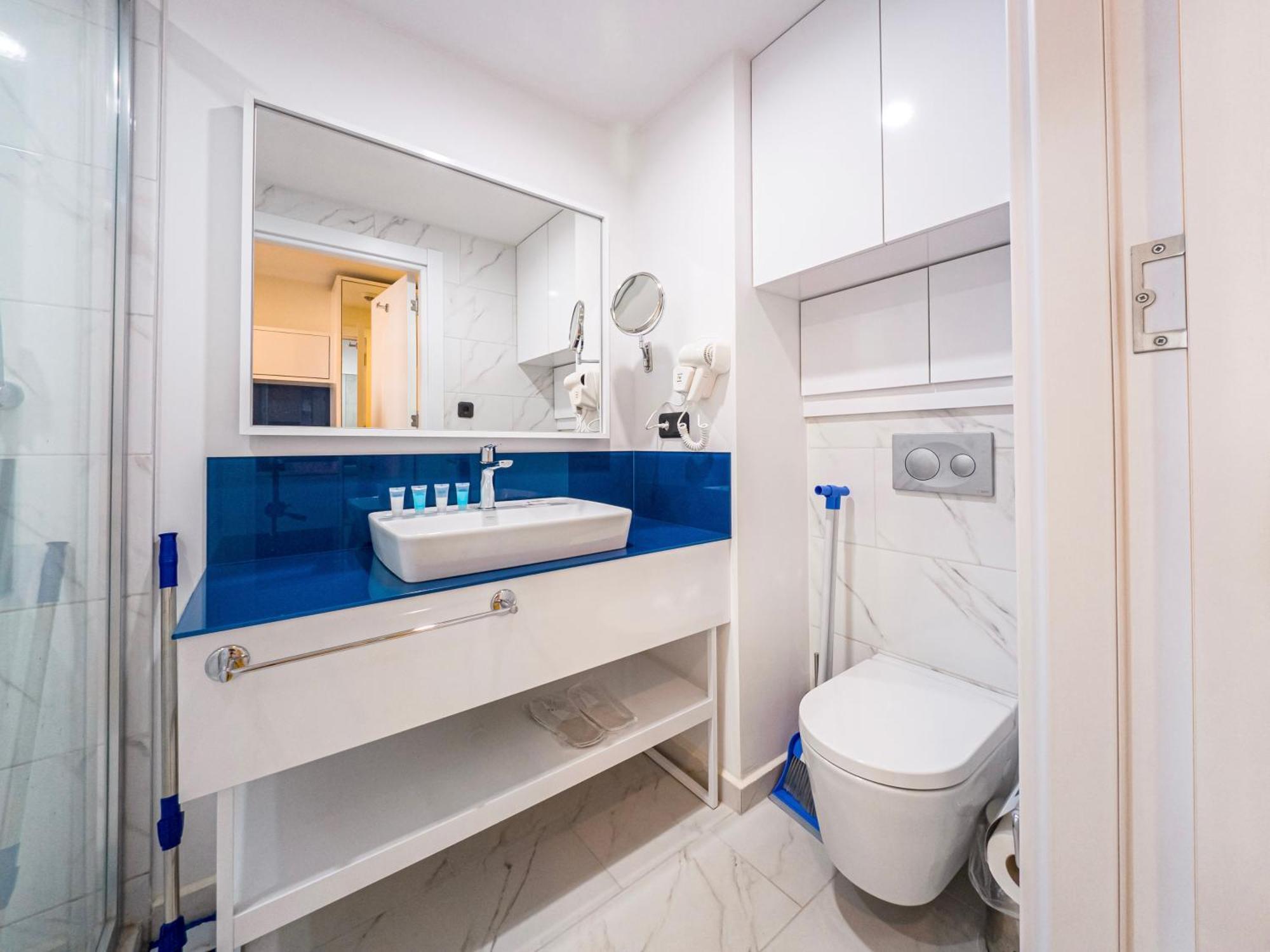 דירה Seaside Dreams & Sunset Views, Luxury Retreat At Orbi באטומי